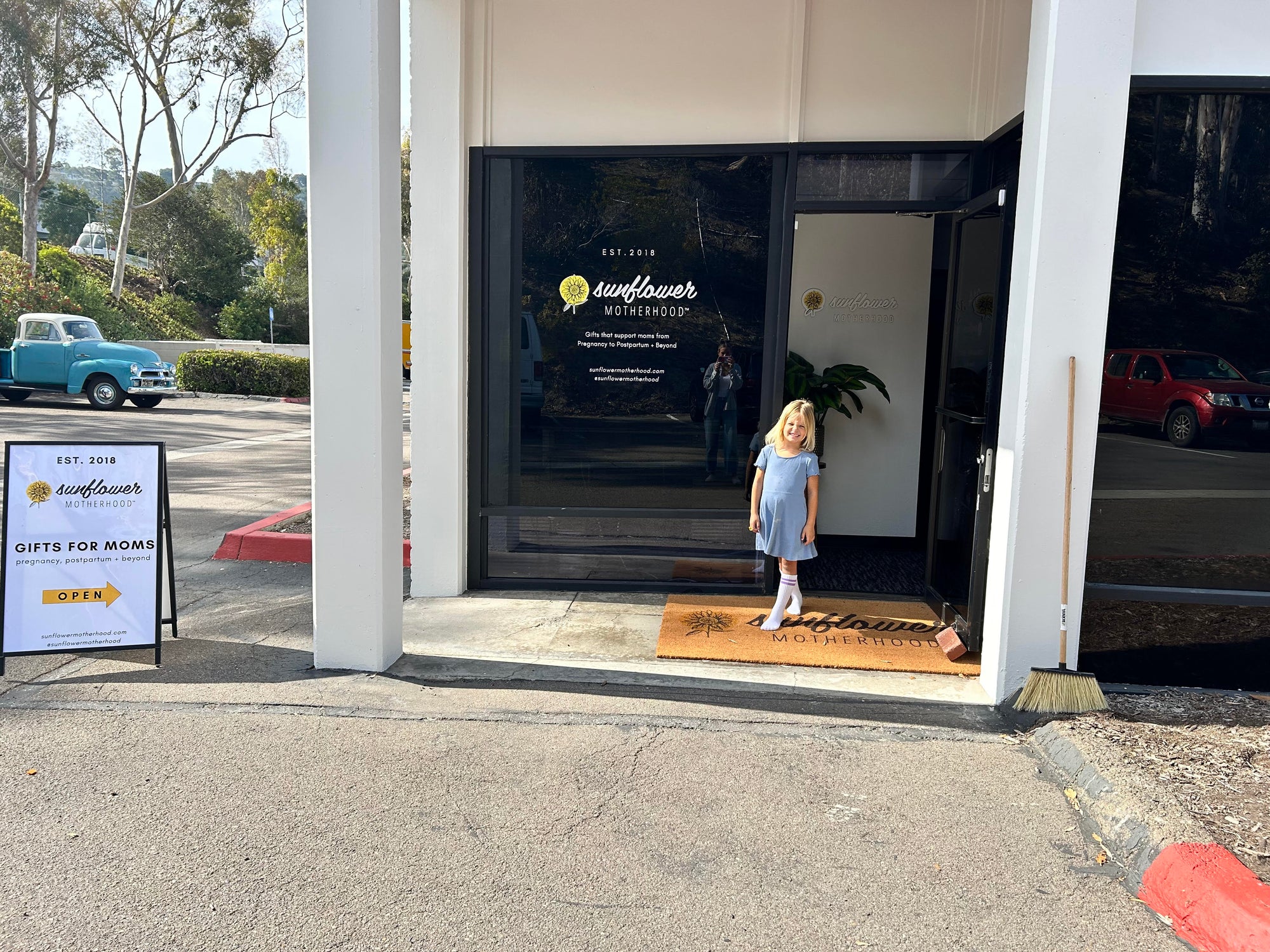 Sunflower Motherhood Gift Shop Now Open in San Diego!